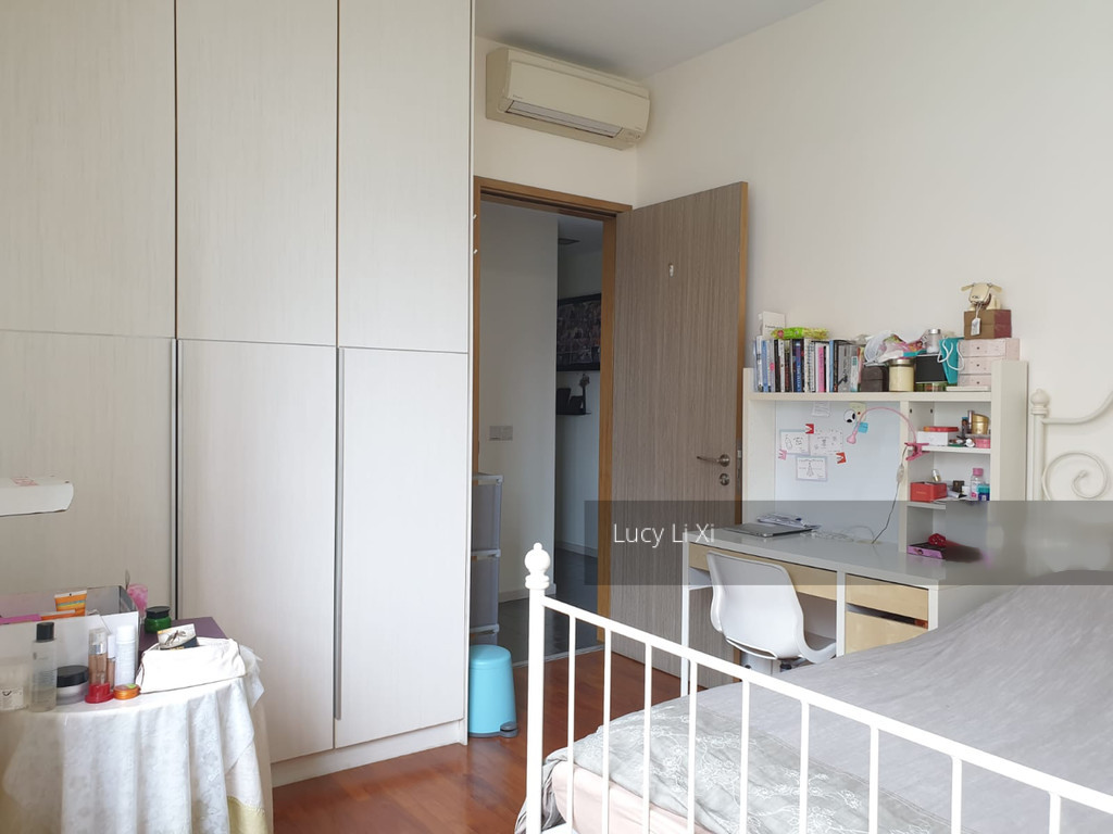 The Metropolitan Condominium thumbnail photo